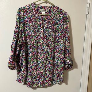 Women’s 1x top.  Multi colored flowers.